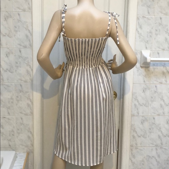 PIN STRIPE Smocked top dress - Picture 8 of 8